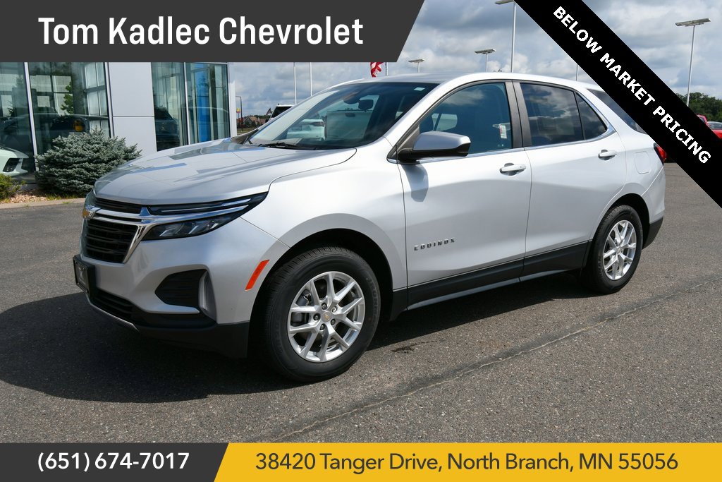 Used 2022 Chevrolet Equinox LT with VIN 3GNAXUEV4NL200540 for sale in North Branch, Minnesota