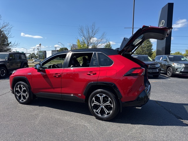 2022 Toyota RAV4 Prime XSE photo 9