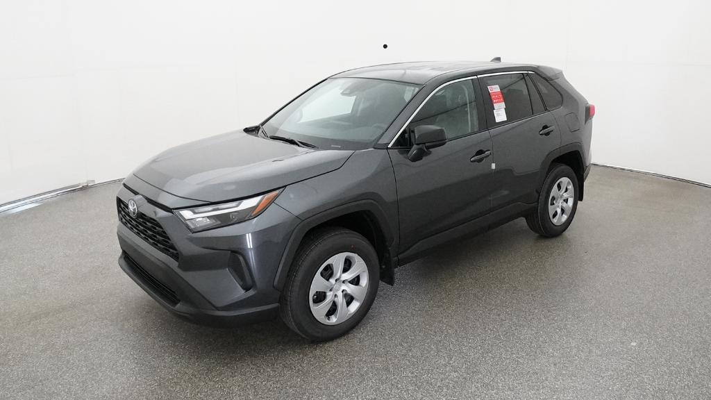 2025 Toyota RAV4 LE's photo