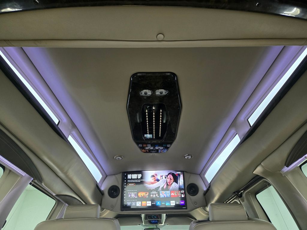 2023 Gmc Savana 2500 Cargo photo 9