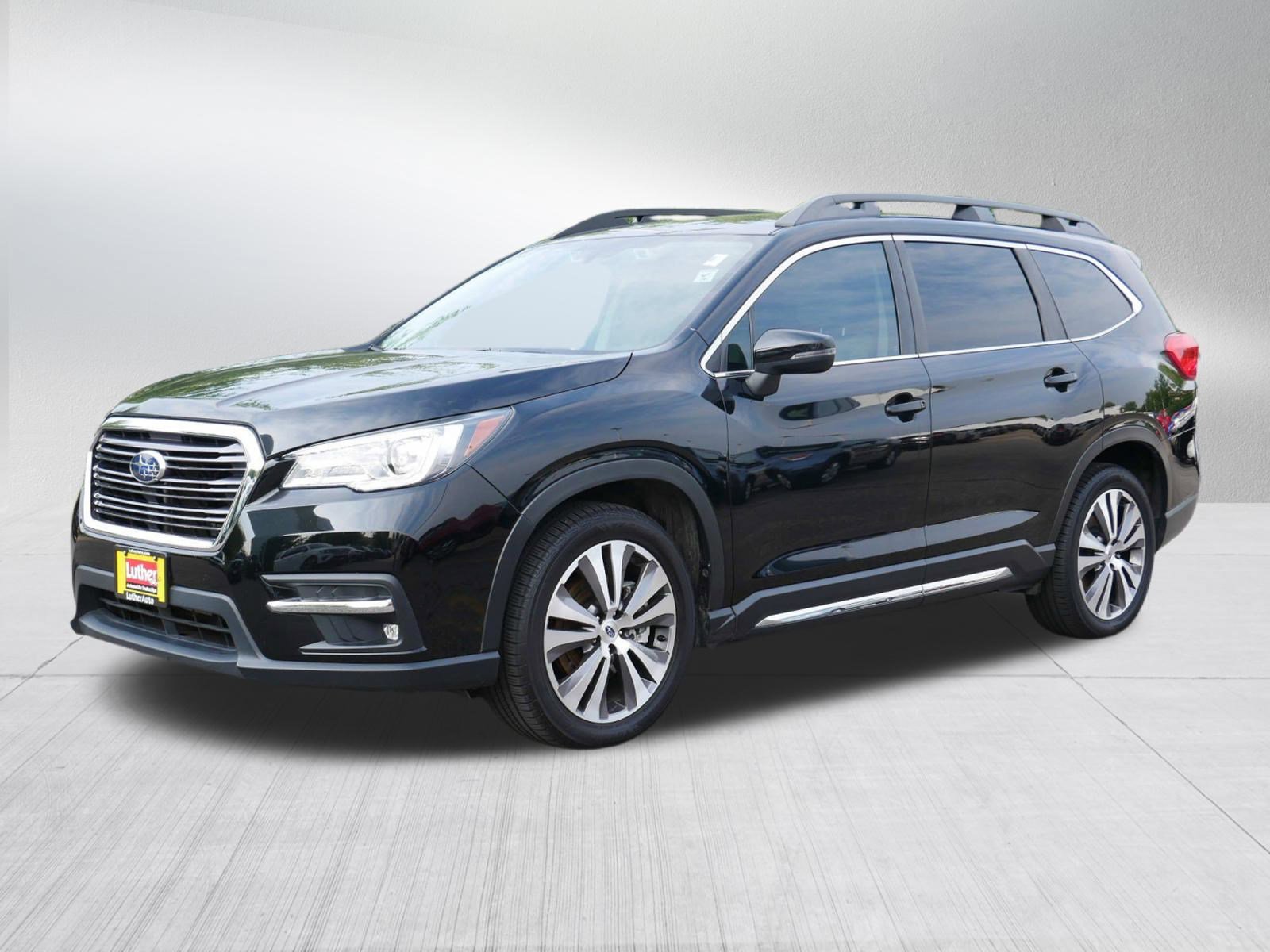 2022 Subaru Ascent Limited photo 3