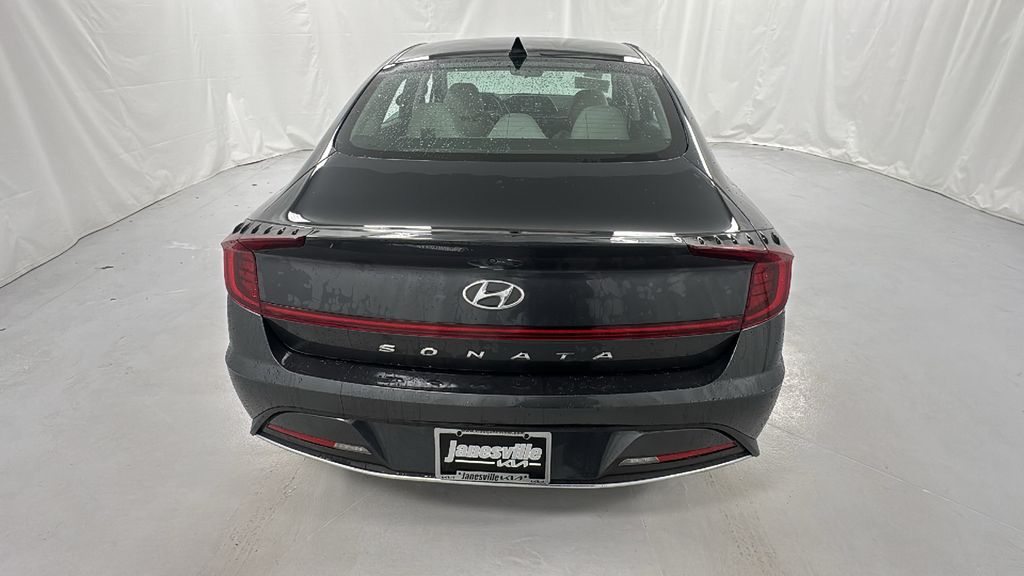 2022 Hyundai Sonata SE photo 4