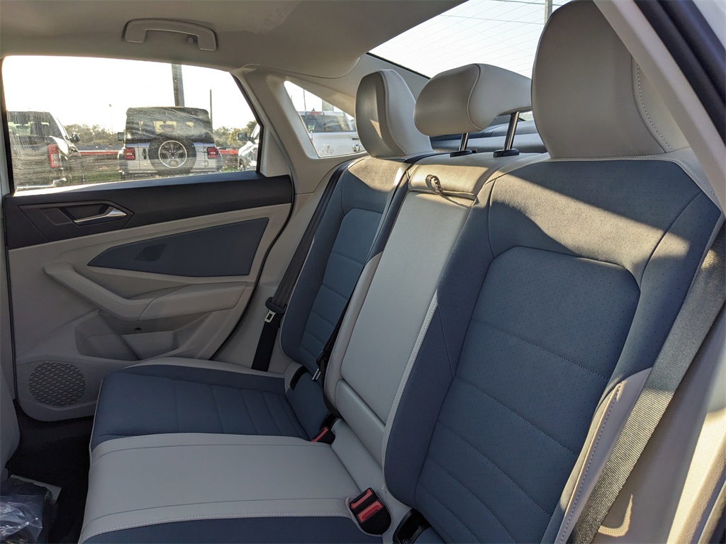 2025 Volkswagen Jetta 1.5T SE photo 17