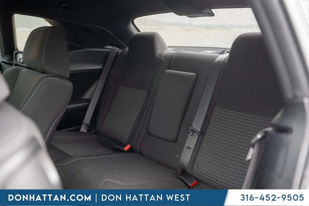 2019 Dodge Challenger SXT photo 17