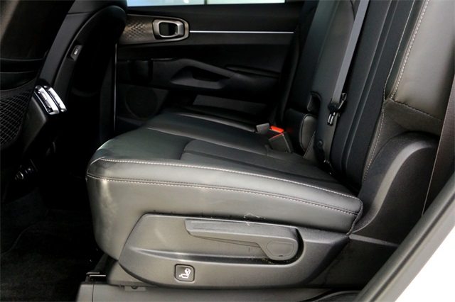 2022 Kia Sorento S photo 23