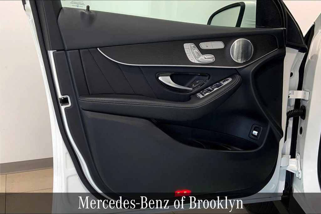 2020 Mercedes Benz GLC 300 4MATIC photo 19