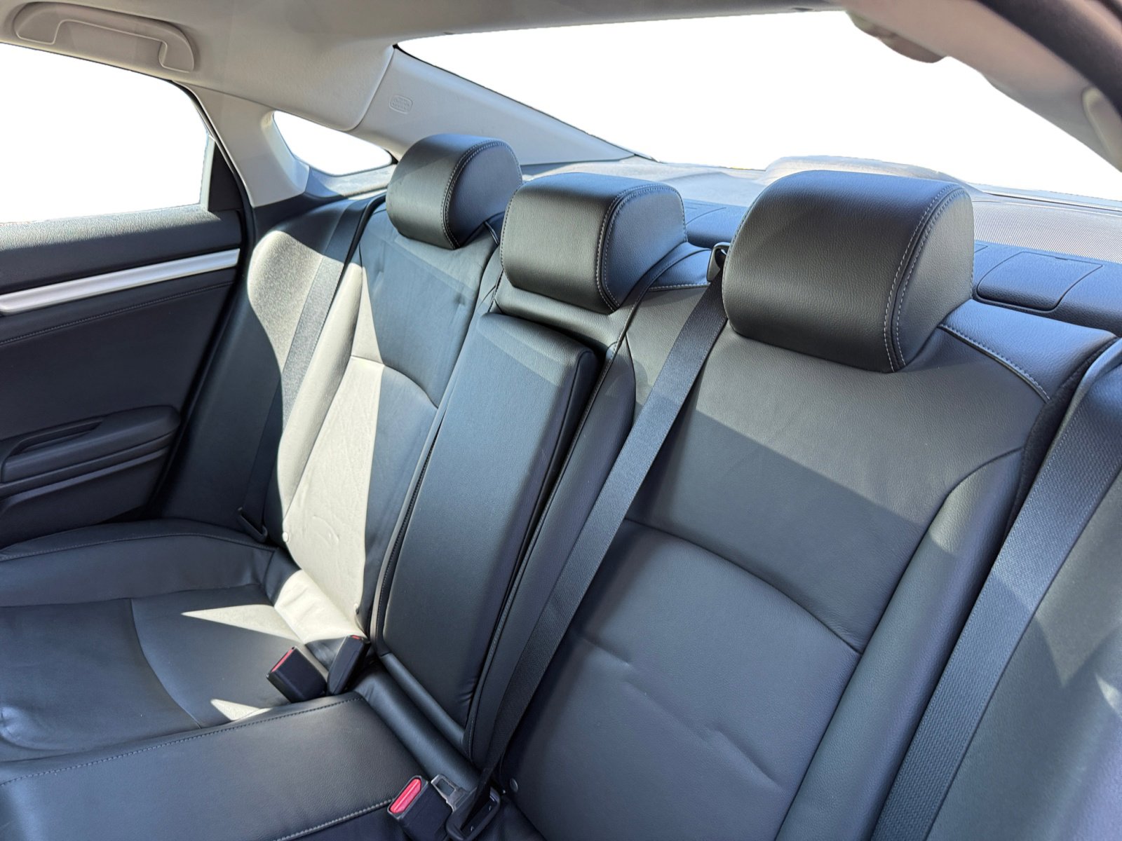 2018 Honda Civic EX-L photo 16