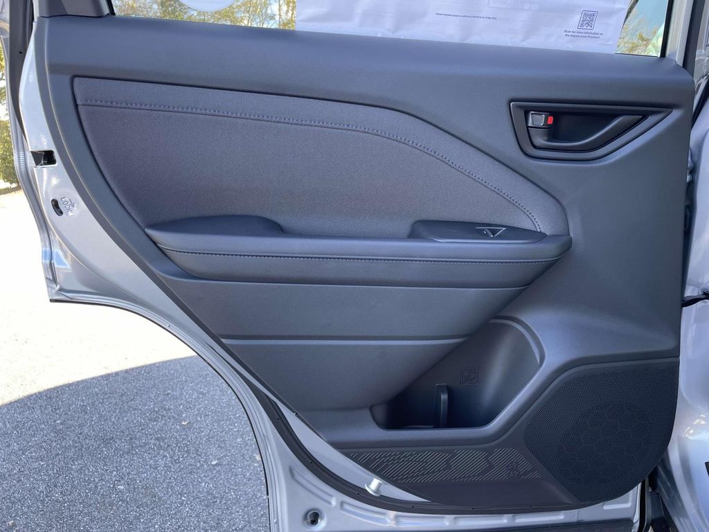 2025 Subaru Forester Premium Base photo 2