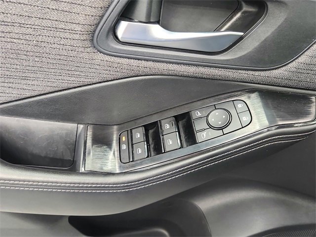 2023 Nissan Rogue SV photo 24