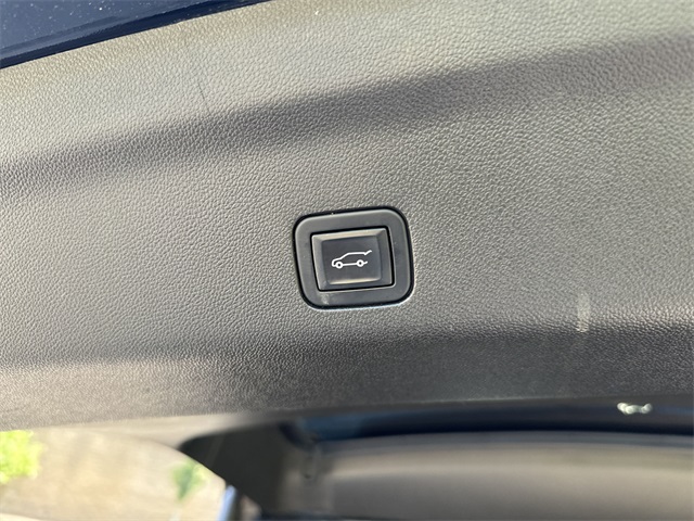 2023 Chevrolet Tahoe LT photo 18