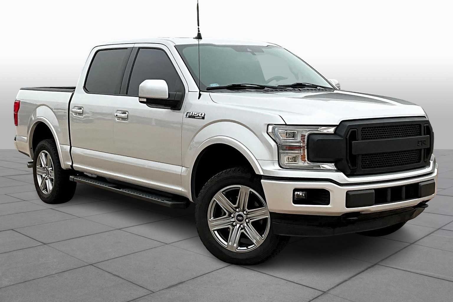 2019 Ford F-150 Lariat photo 2