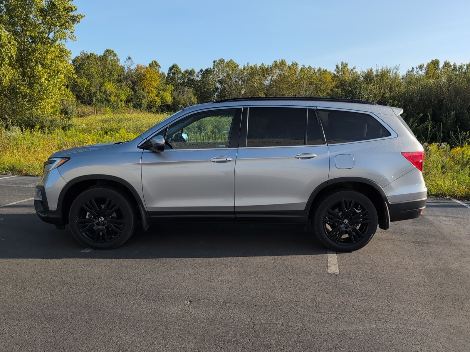 2022 Honda Pilot Special Edition photo 2