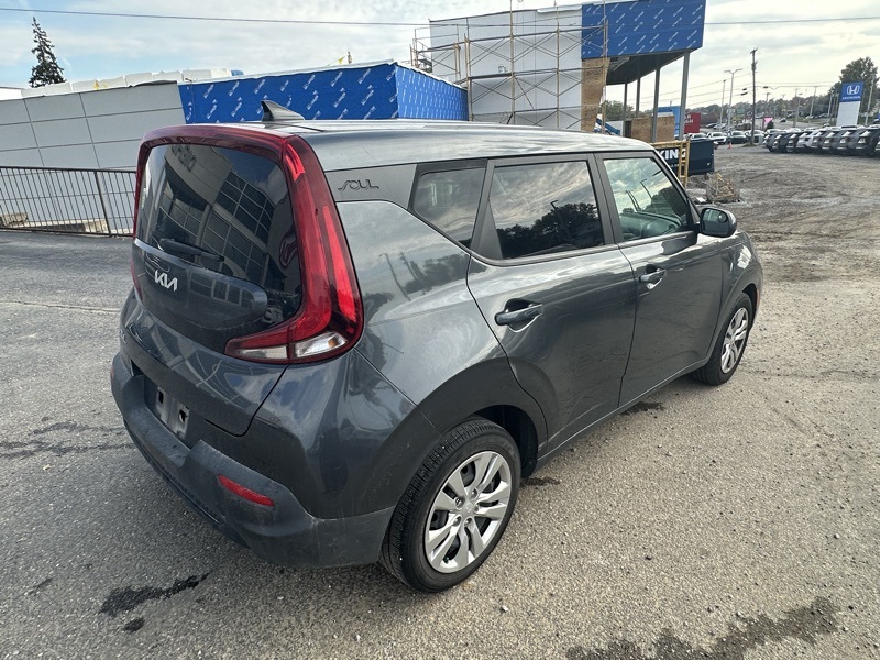 2022 Kia Soul LX photo 4