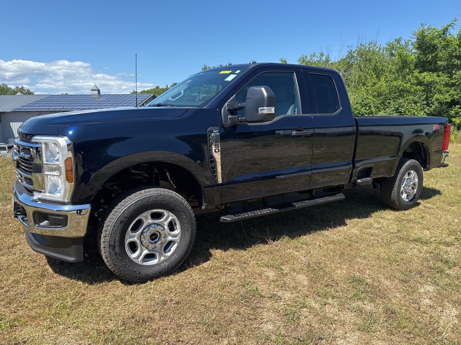 2025 Ford F-250 XLT photo 3