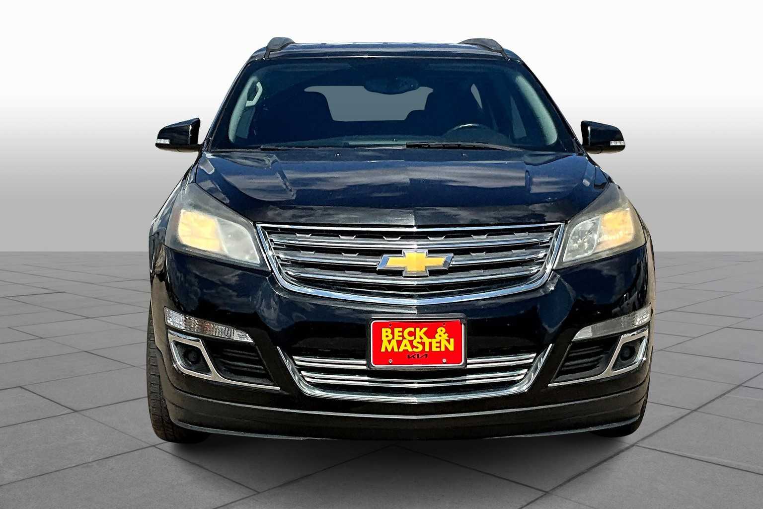 2015 Chevrolet Traverse 2LT photo 3