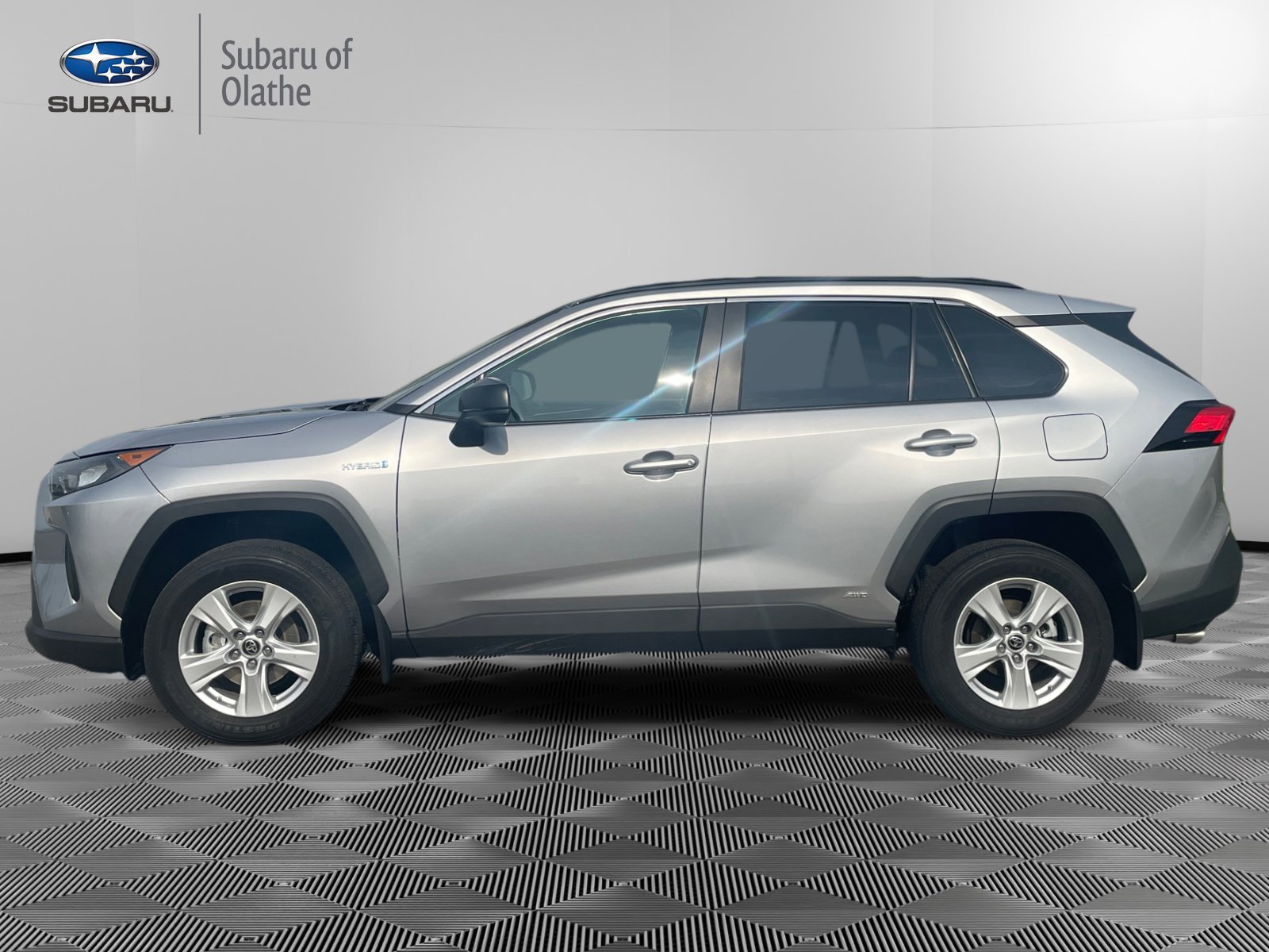 2021 Toyota RAV4 Hybrid LE photo 7