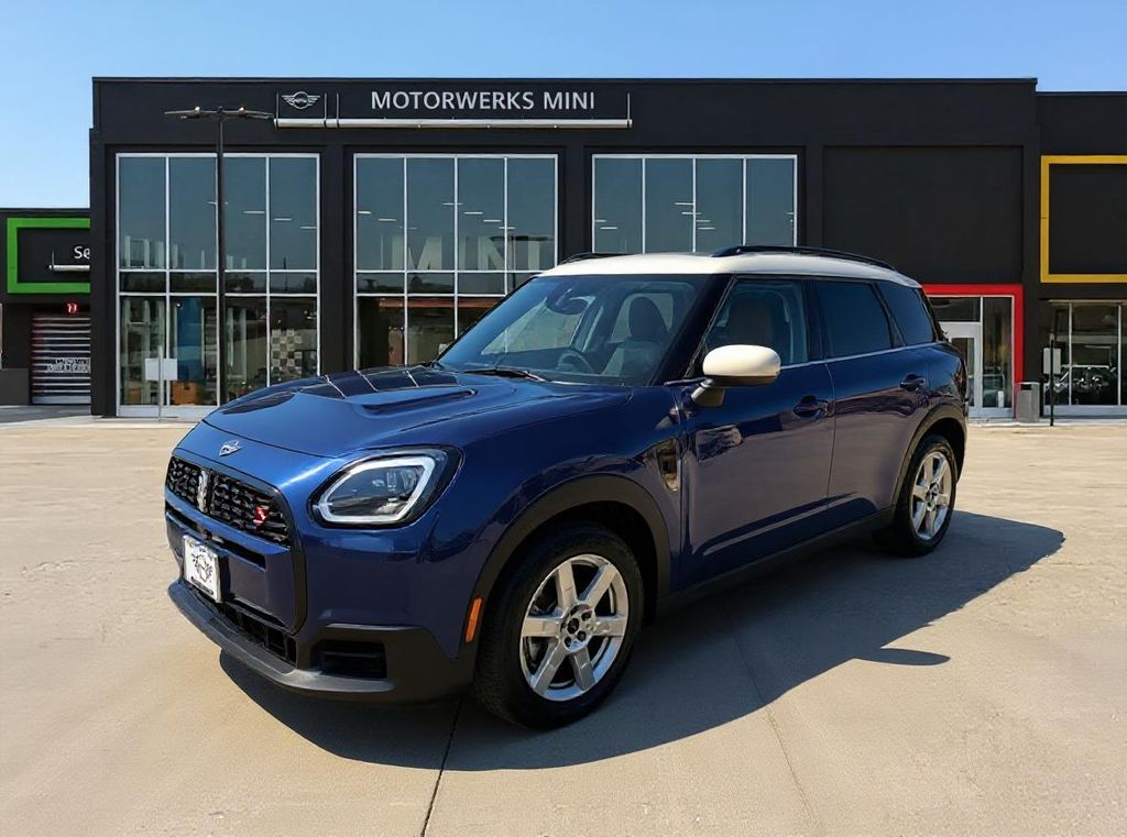 2025 MINI Countryman S's photo