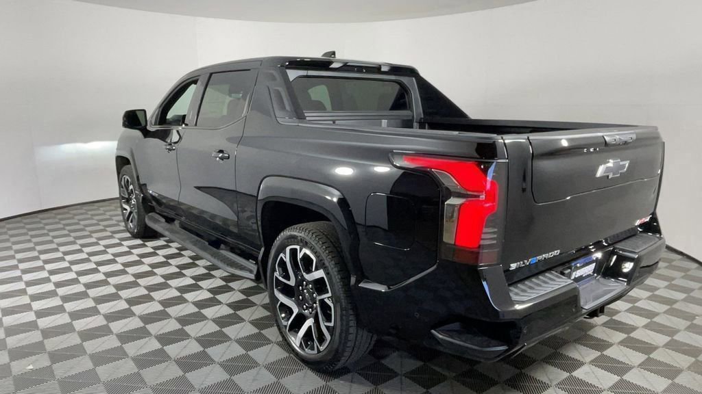 2025 Chevrolet Silverado EV RST photo 6