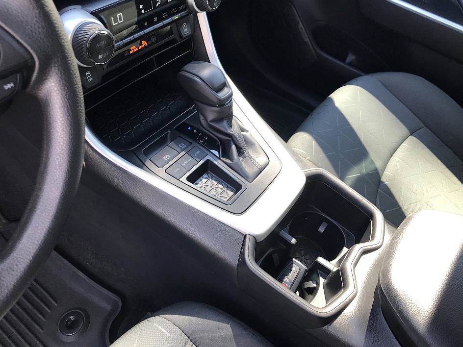 2023 Toyota RAV4 XLE photo 15