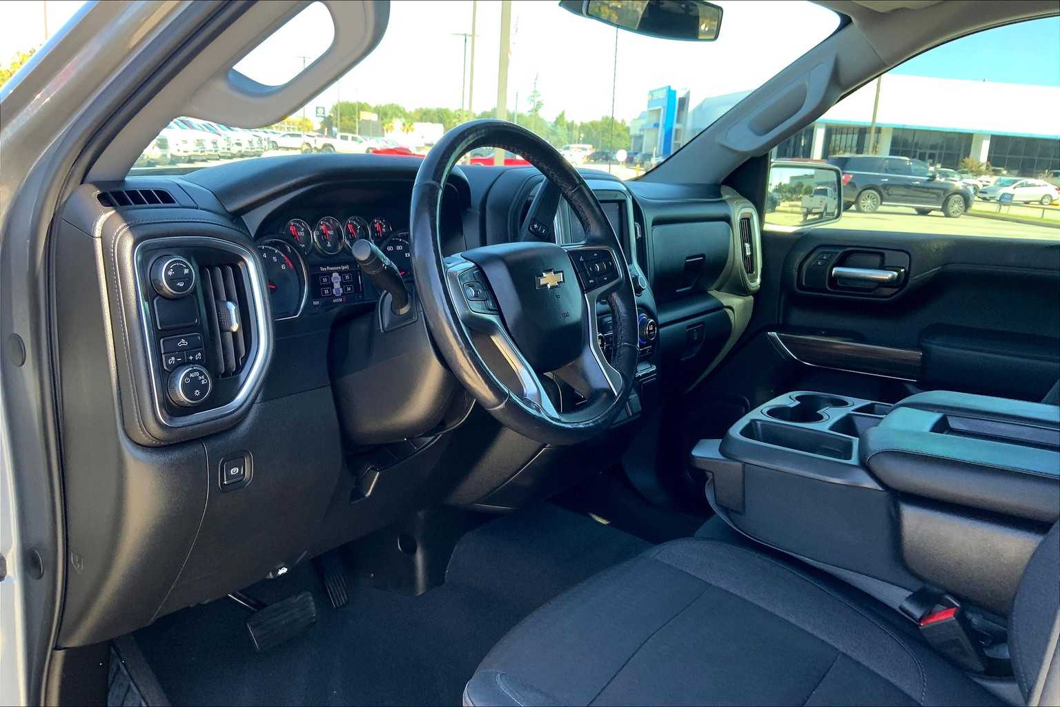 2019 Chevrolet Silverado 1500 LT photo 16