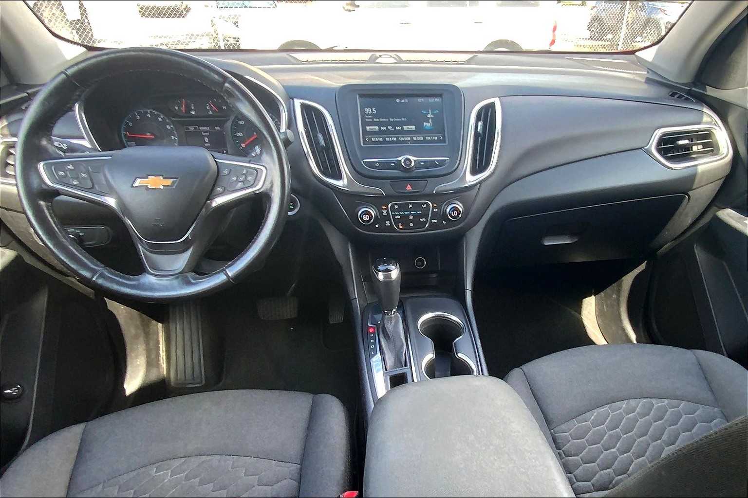 2018 Chevrolet Equinox LT photo 13