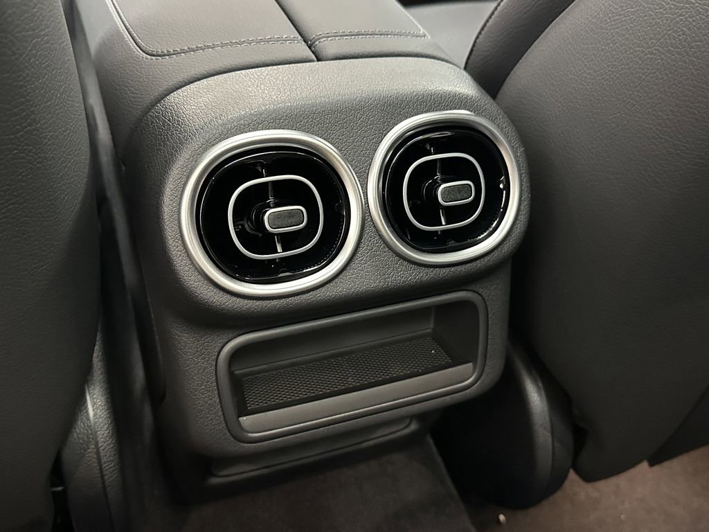 2026 Mercedes Benz GLC 300 photo 26