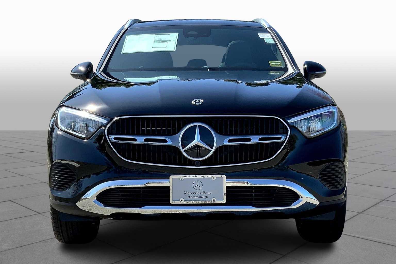 2025 Mercedes Benz GLC 300 4MATIC photo 3