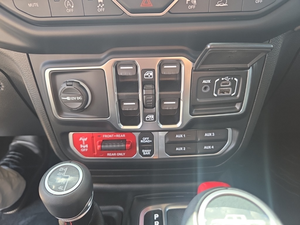 2020 Jeep Gladiator Rubicon photo 21