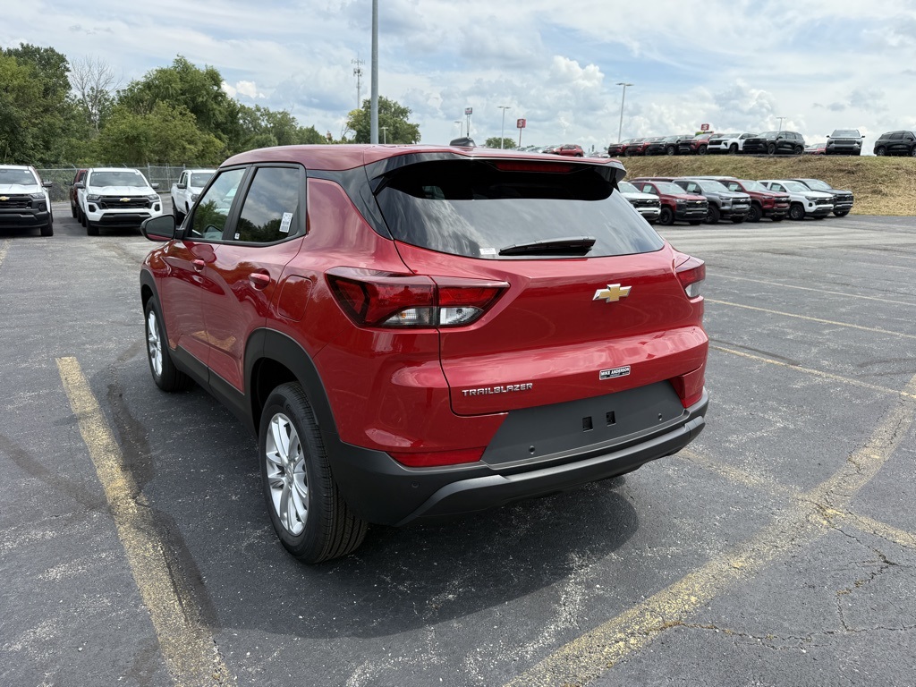 2026 Chevrolet Trailblazer LS photo 5