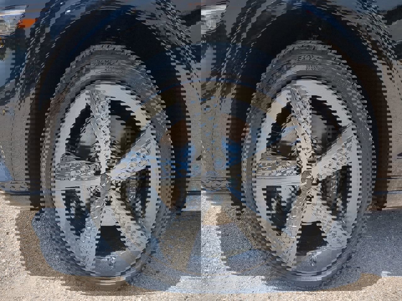 2025 Genesis GV70 2.5T Sport Prestige photo 9