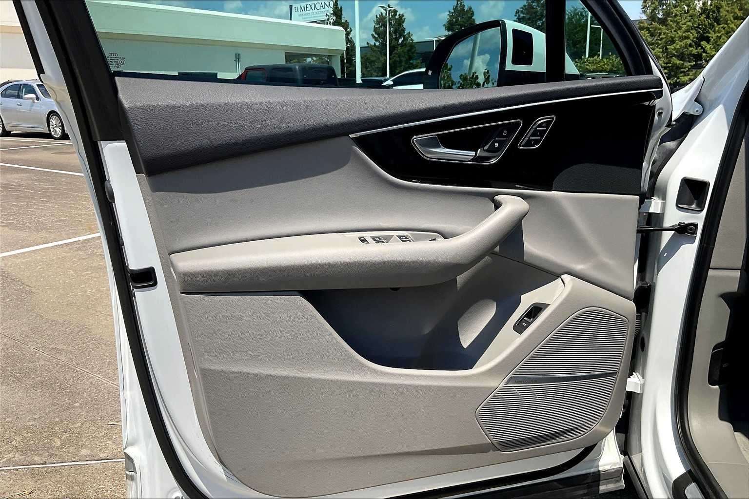 2021 Audi Q7 Premium Plus photo 17