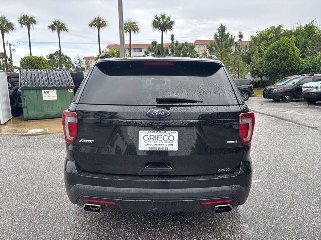 2017 Ford Explorer Sport photo 2