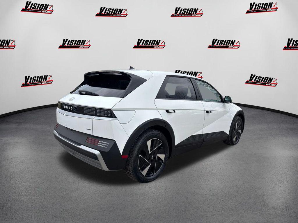 2025 Hyundai Ioniq SE photo 4
