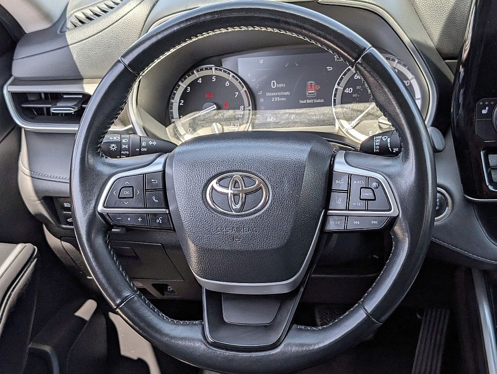 2022 Toyota Highlander XLE photo 20