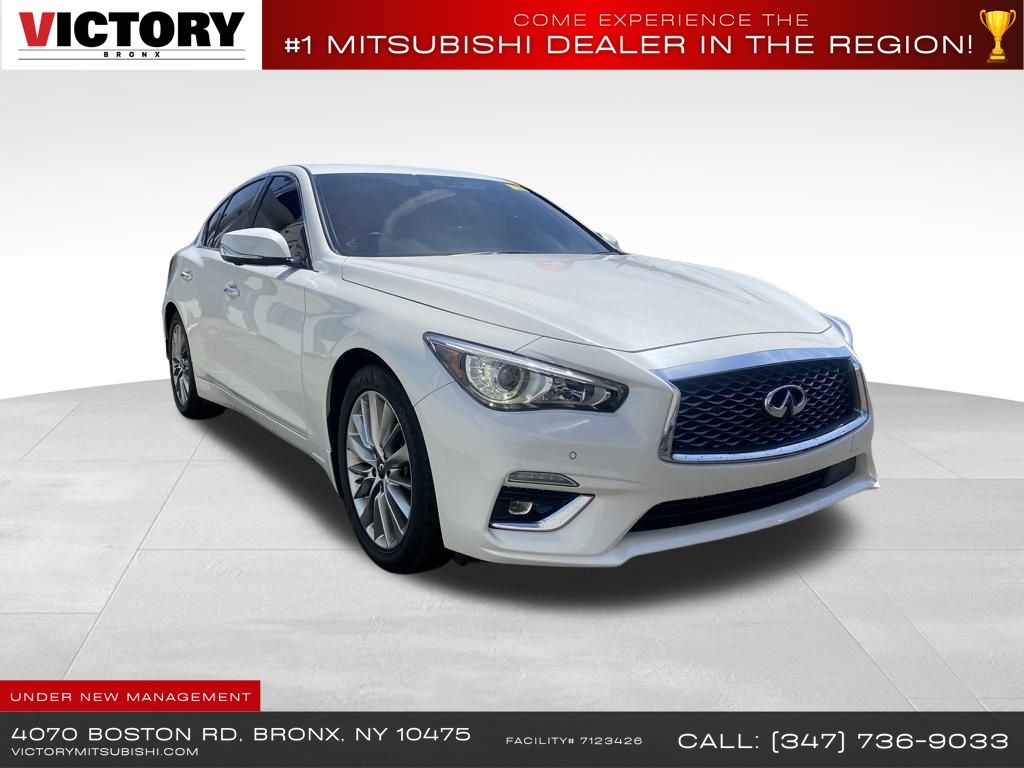 2021 INFINITI Q50 LUXE