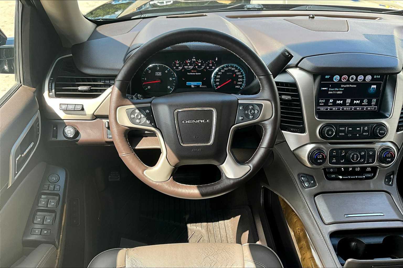 2017 Gmc Yukon Denali photo 5
