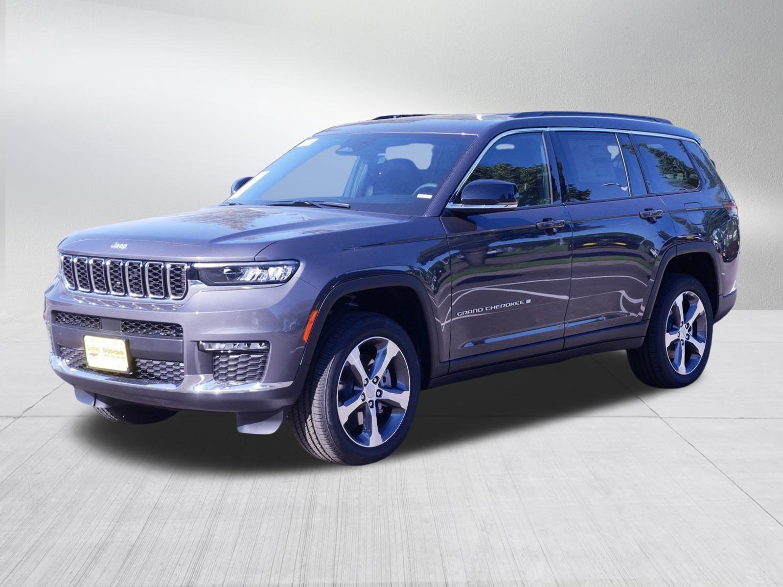 2025 Jeep Grand Cherokee Limited photo 2