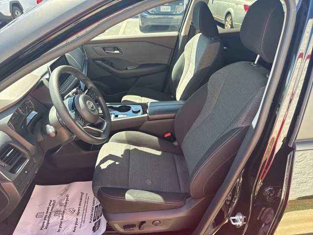 2023 Nissan Rogue SV photo 18