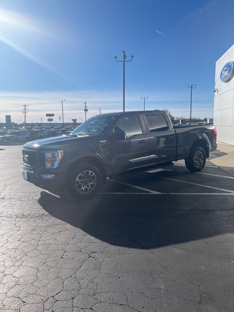 2021 Ford F-150 XL photo 2