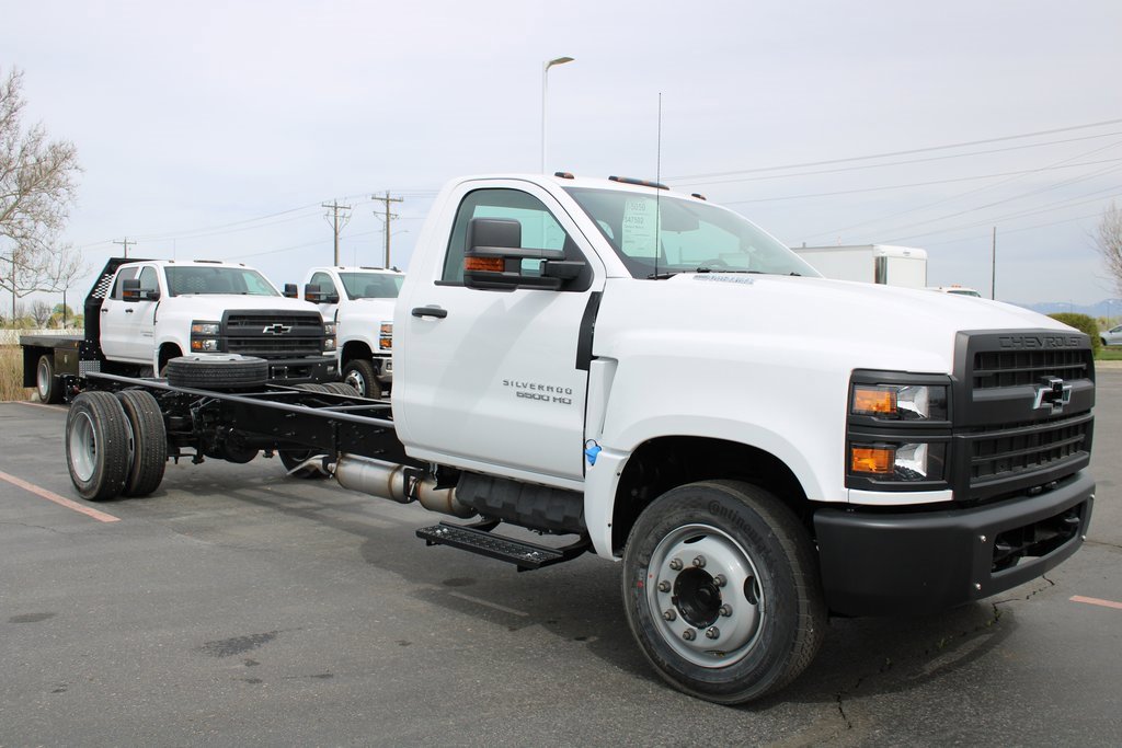 2024 Chevrolet Silverado 6500HD Work Truck photo 6