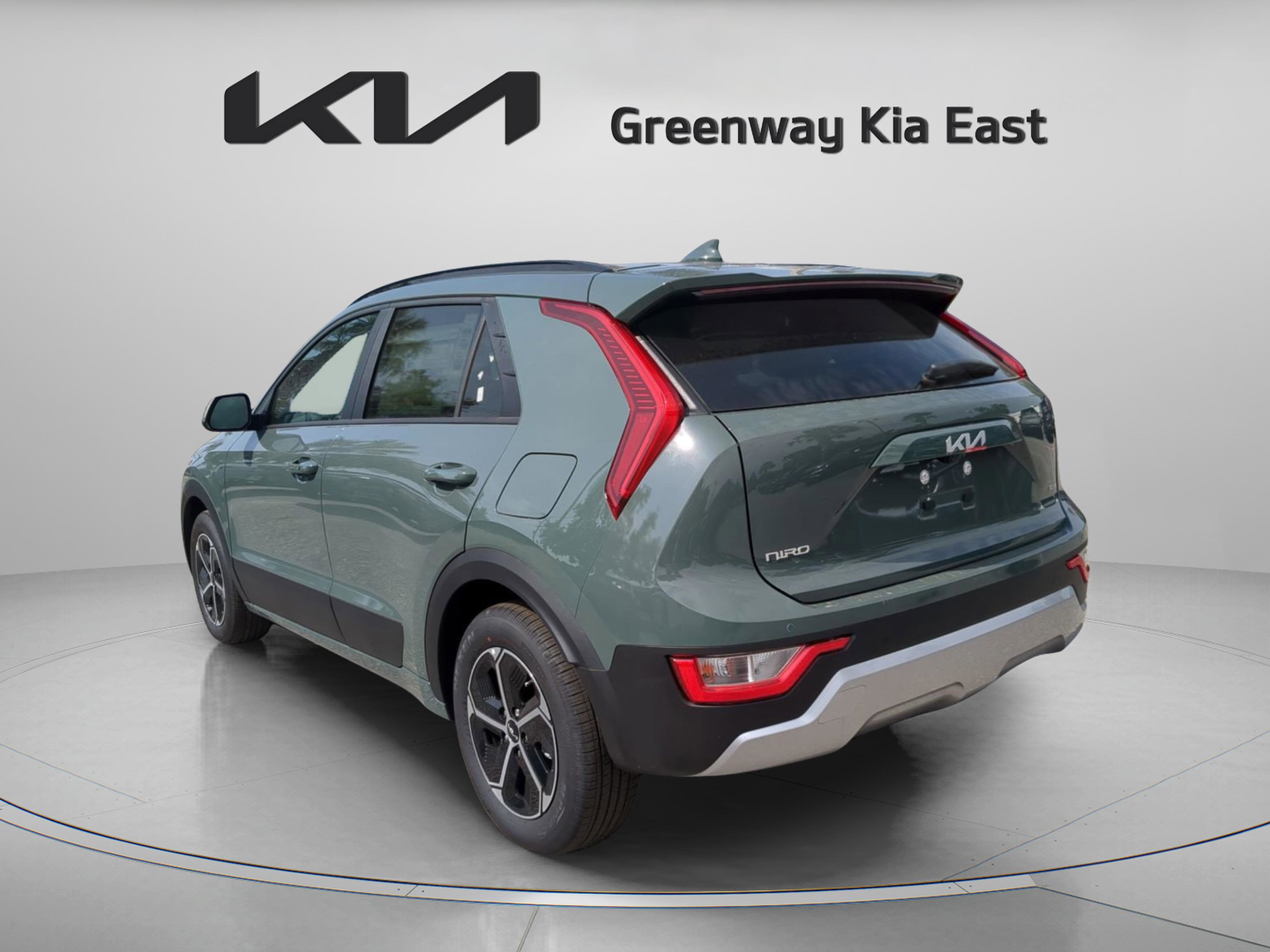 2025 Kia Niro EX photo 4
