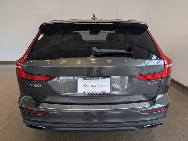 2020 Volvo V60 Cross Country T5 AWD photo 4