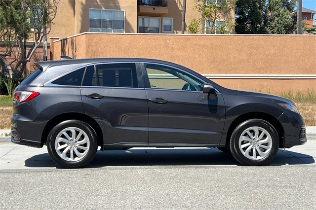 2016 Acura RDX Technology Plus photo 3