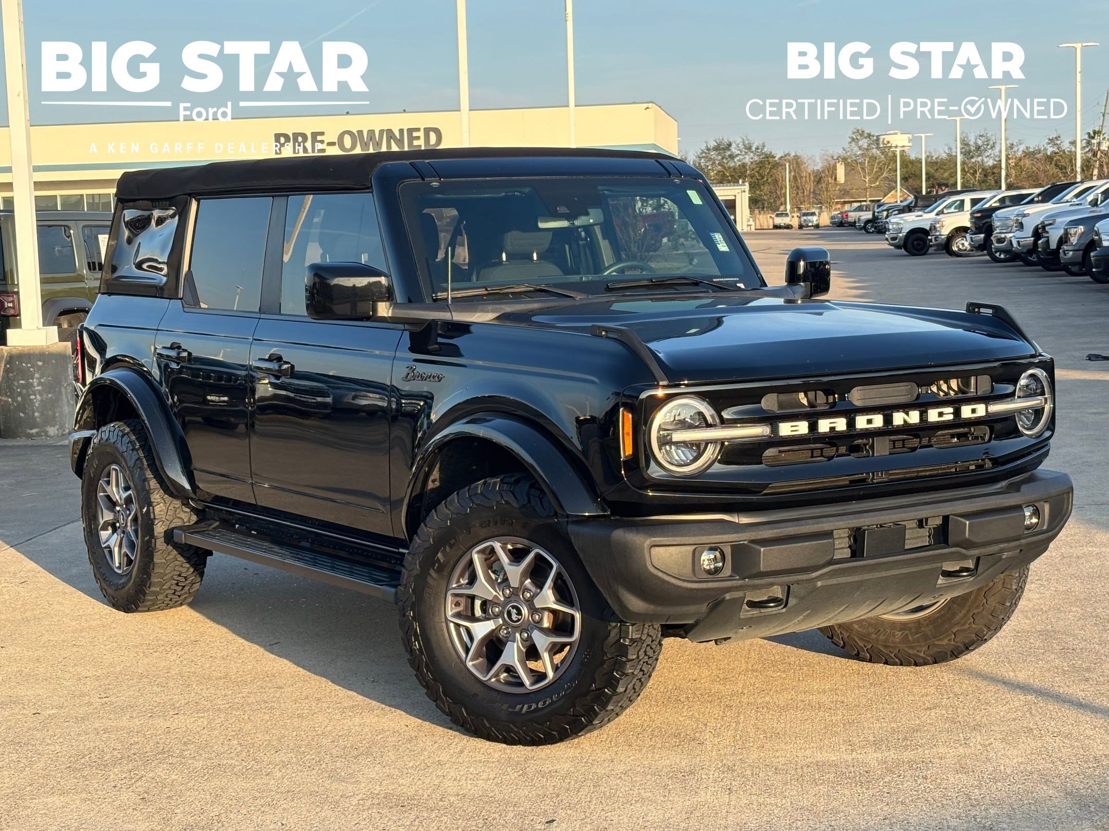 2023 Ford Bronco 4-Door Outer Banks's photo