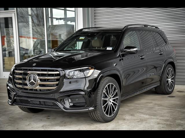2025 Mercedes Benz GLS 450 4MATIC photo 2