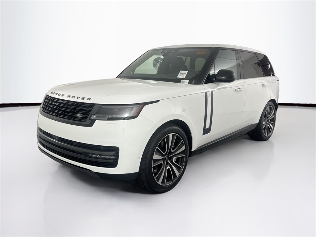 2025 Land Rover Range Rover SE's photo