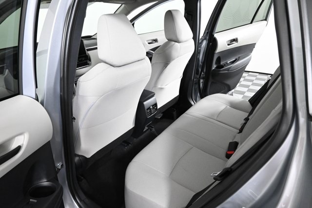 2024 Toyota Corolla Cross LE photo 8
