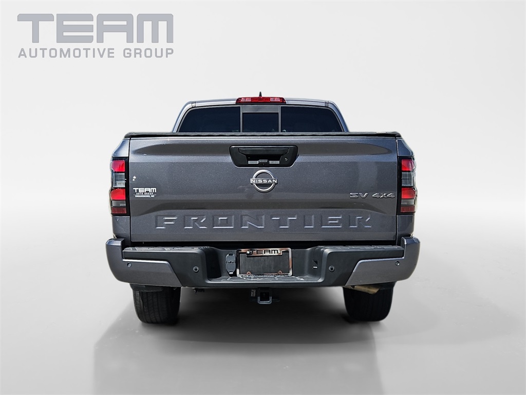 2022 Nissan Frontier Crew Cab photo 3