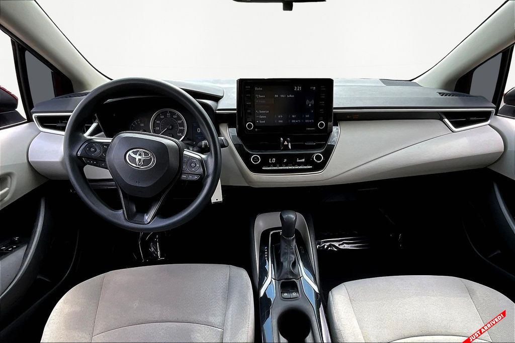 2022 Toyota Corolla LE photo 7