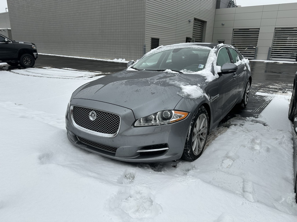 2011 Jaguar XJ Base's photo